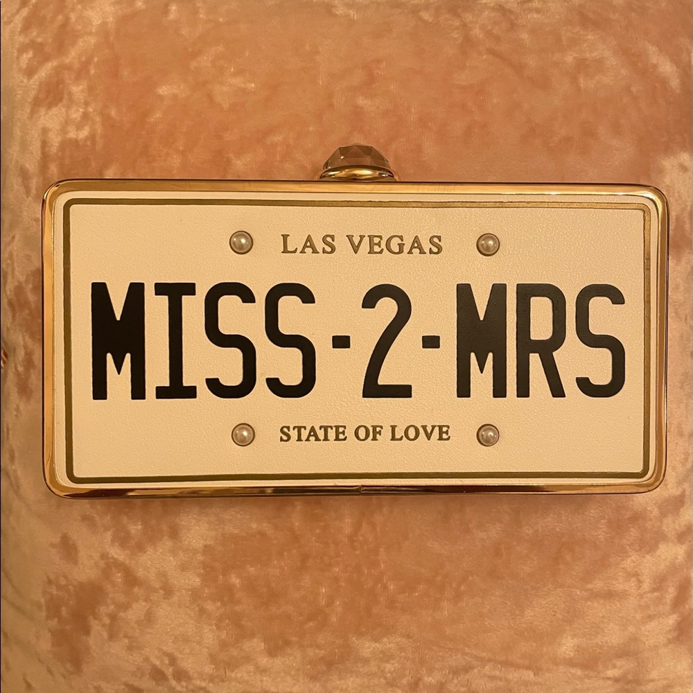 Aldo Miss 2 Mrs Las Vegas 
Box clutch